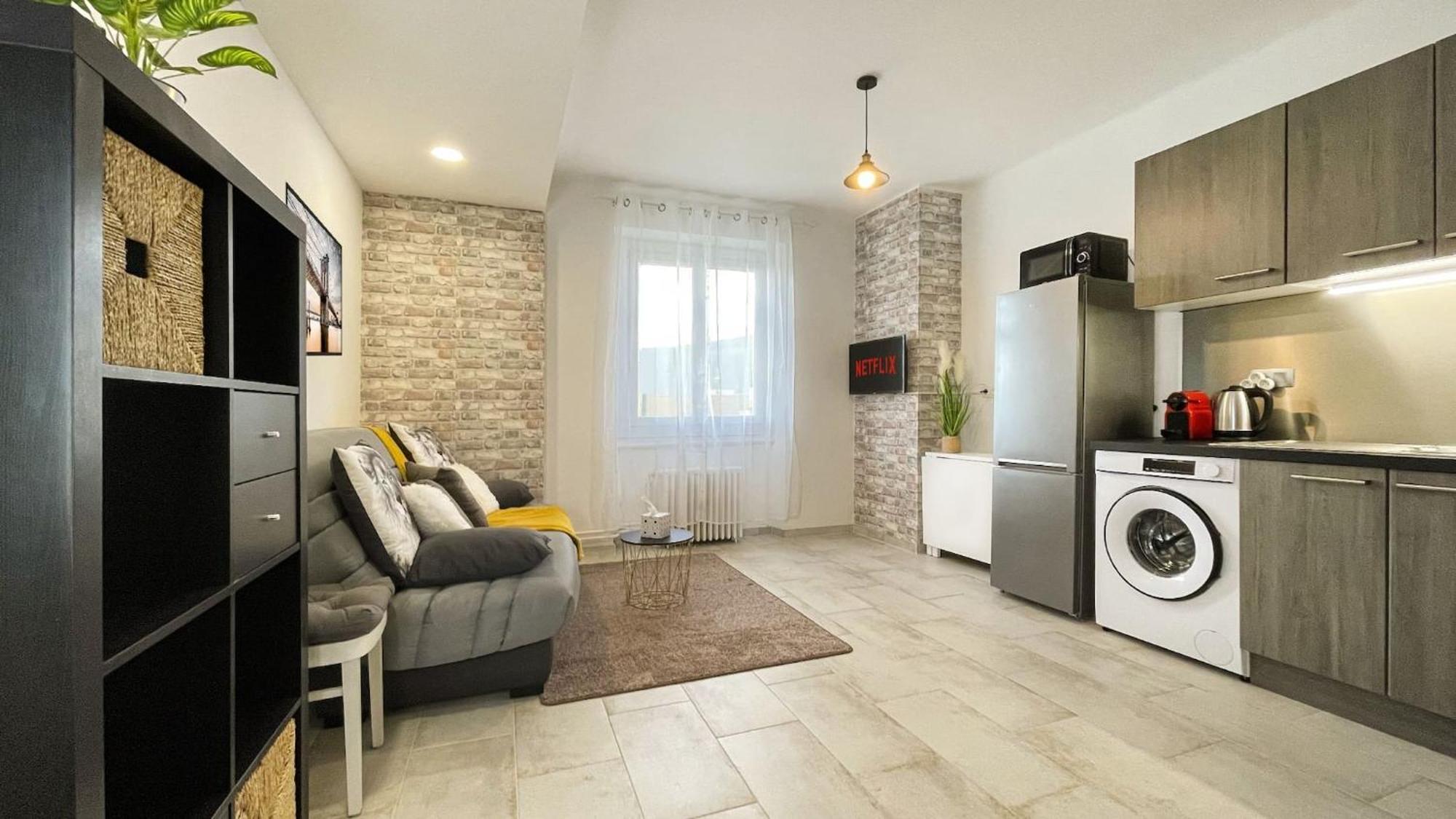 Homey Keola - Parking Prive Gratuit - Aux Portes De Geneve - Au Pied Du Tram - Appartement Avec 1 Chambre Et Un Grand Salon Avec Un Canape-Lit Ambilly Bagian luar foto